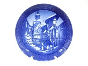 ROYAL COPENHAGEN　ロイヤルコペンハーゲン　街灯をともす頃　イヤープレート(1996年)　洋食器